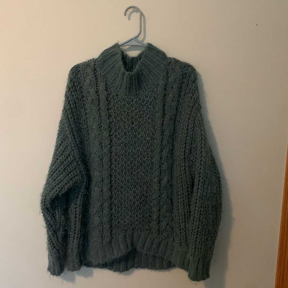 Universal Thread Co. turquoise mock turtleneck cabled/knitted sweater